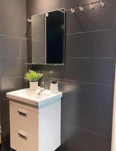 Huoneisto Moderni Rantasauna Ja -mökki