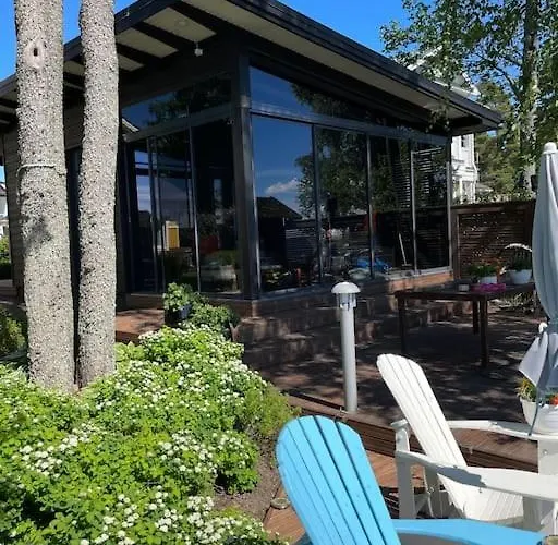 Moderni Rantasauna Ja -mökki *